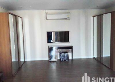 For RENT : Chamchuri Square Residence / 3 Bedroom / 3 Bathrooms / 227 sqm / 120000 THB [8641226]