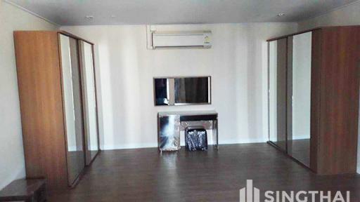 For RENT : Chamchuri Square Residence / 3 Bedroom / 3 Bathrooms / 227 sqm / 120000 THB [8641226]