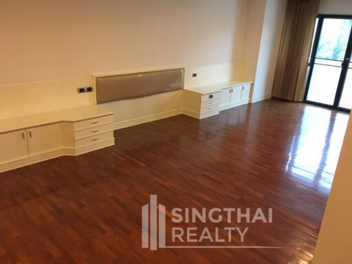 For RENT : Shanti Sadan / 3 Bedroom / 3 Bathrooms / 286 sqm / 120000 THB [5240945]