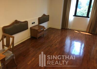 For RENT : Shanti Sadan / 3 Bedroom / 3 Bathrooms / 286 sqm / 120000 THB [5240945]