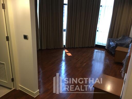 For RENT : Shanti Sadan / 3 Bedroom / 3 Bathrooms / 286 sqm / 120000 THB [5240945]