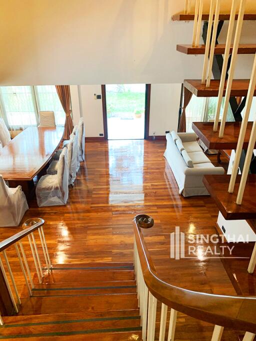 For RENT : House Ekkamai / 5 Bedroom / 3 Bathrooms / 350 sqm / 120000 THB [8761888]