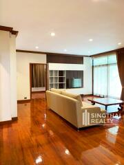 For RENT : House Ekkamai / 5 Bedroom / 3 Bathrooms / 350 sqm / 120000 THB [8761888]