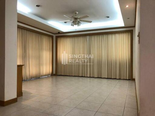 For RENT : House Thonglor / 4 Bedroom / 4 Bathrooms / 340 sqm / 120000 THB [9159258]