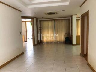 For RENT : House Thonglor / 4 Bedroom / 4 Bathrooms / 340 sqm / 120000 THB [9159258]