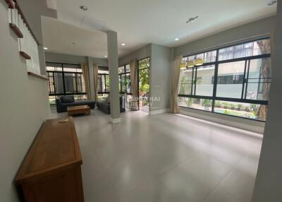 For RENT : Veranda Ville House / 4 Bedroom / 6 Bathrooms / 350 sqm / 120000 THB [9394064]