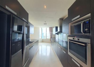 For RENT : The Infinity / 3 Bedroom / 3 Bathrooms / 214 sqm / 120000 THB [9943597]