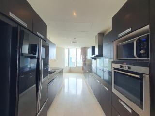 For RENT : The Infinity / 3 Bedroom / 3 Bathrooms / 214 sqm / 120000 THB [9943597]