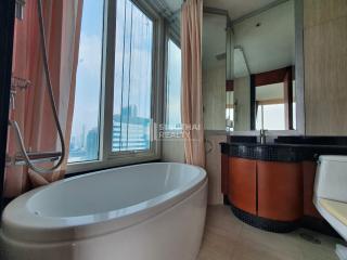 For RENT : The Infinity / 3 Bedroom / 3 Bathrooms / 214 sqm / 120000 THB [9943597]