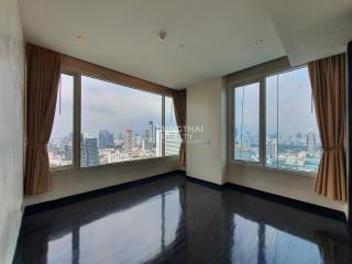 For RENT : The Infinity / 3 Bedroom / 3 Bathrooms / 214 sqm / 120000 THB [9943597]