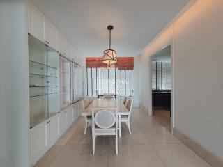 For RENT : The Infinity / 3 Bedroom / 3 Bathrooms / 226 sqm / 120000 THB [9943825]