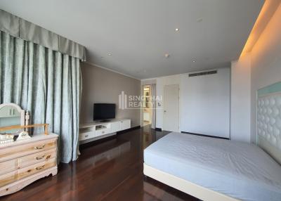 For RENT : The Infinity / 3 Bedroom / 3 Bathrooms / 226 sqm / 120000 THB [9943825]