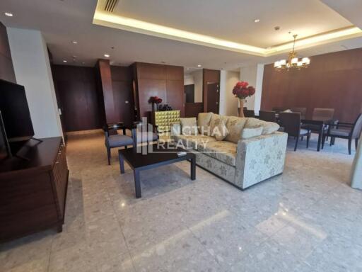 For RENT : Royal Residence Park / 3 Bedroom / 3 Bathrooms / 230 sqm / 120000 THB [9989845]