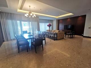 For RENT : Royal Residence Park / 3 Bedroom / 3 Bathrooms / 230 sqm / 120000 THB [9989845]