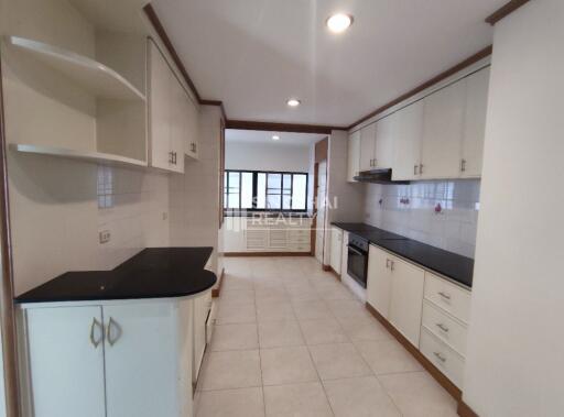 For RENT : House Thonglor / 4 Bedroom / 4 Bathrooms / 340 sqm / 120000 THB [R10026]