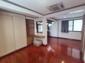 For RENT : House Thonglor / 4 Bedroom / 4 Bathrooms / 340 sqm / 120000 THB [R10026]