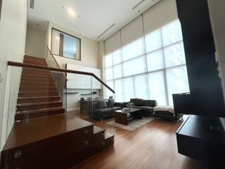 For RENT : Bright Sukhumvit 24 / 3 Bedroom / 3 Bathrooms / 188 sqm / 100000 THB [10559515]