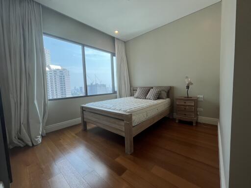 For RENT : Bright Sukhumvit 24 / 3 Bedroom / 3 Bathrooms / 188 sqm / 100000 THB [10559515]