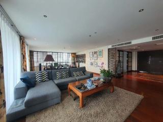 For RENT : Urbana Langsuan / 3 Bedroom / 2 Bathrooms / 210 sqm / 120000 THB [10359534]