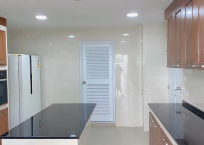 For RENT : Govind Tower / 3 Bedroom / 3 Bathrooms / 360 sqm / 120000 THB [R11039]