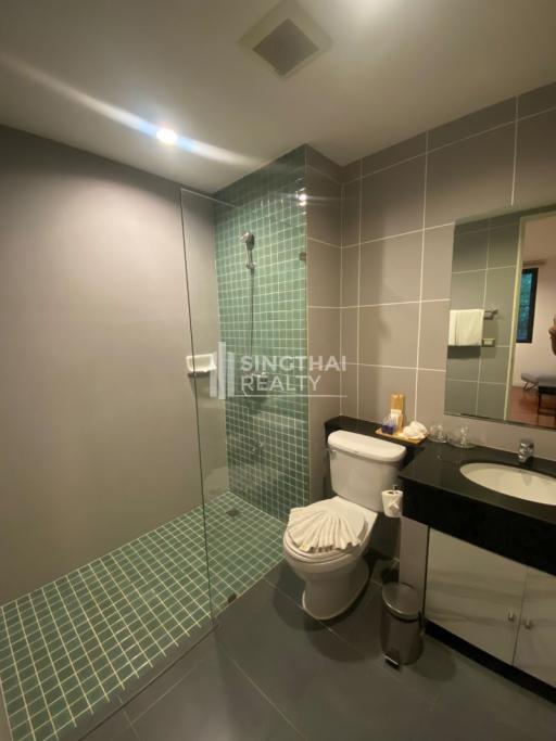 For RENT : Benviar Tonson Residence / 3 Bedroom / 4 Bathrooms / 225 sqm / 121000 THB [R10146]
