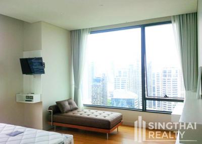 For RENT : Sindhorn Residence / 2 Bedroom / 2 Bathrooms / 121 sqm / 125000 THB [8270707]