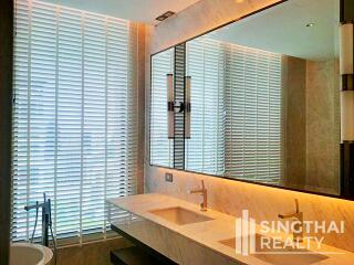 For RENT : Sindhorn Residence / 2 Bedroom / 2 Bathrooms / 121 sqm / 125000 THB [8270707]