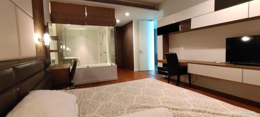 For RENT : 185 Rajadamri / 2 Bedroom / 2 Bathrooms / 128 sqm / 130000 THB [3918929]