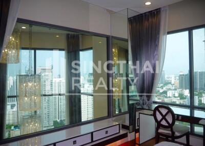 For RENT : Bright Sukhumvit 24 / 3 Bedroom / 3 Bathrooms / 181 sqm / 130000 THB [3978035]