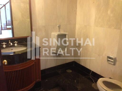 For RENT : Le Raffine Sukhumvit 24 / 3 Bedroom / 4 Bathrooms / 376 sqm / 130000 THB [4355669]