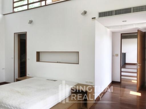 For RENT : House Sathorn / 2 Bedroom / 4 Bathrooms / 401 sqm / 130000 THB [5131058]