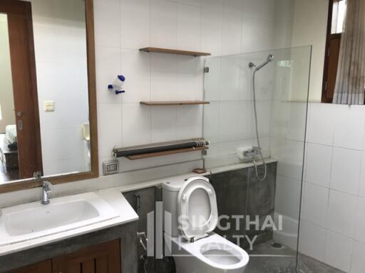 For RENT : House Sathorn / 2 Bedroom / 4 Bathrooms / 401 sqm / 130000 THB [5131058]