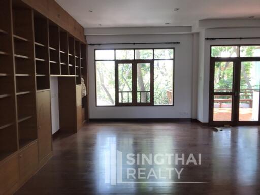 For RENT : House Sathorn / 2 Bedroom / 4 Bathrooms / 401 sqm / 130000 THB [5131058]