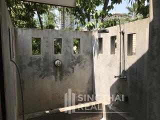 For RENT : House Sathorn / 2 Bedroom / 4 Bathrooms / 401 sqm / 130000 THB [5131058]