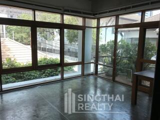 For RENT : House Sathorn / 2 Bedroom / 4 Bathrooms / 401 sqm / 130000 THB [5131058]