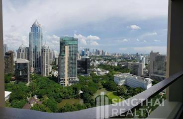 For RENT : Sindhorn Residence / 2 Bedroom / 2 Bathrooms / 121 sqm / 130000 THB [5930750]