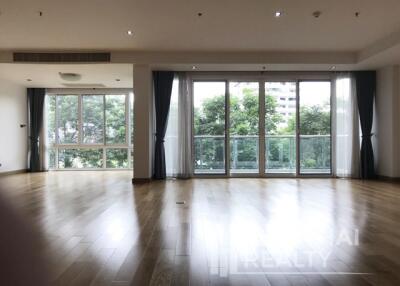 For RENT : Belgravia Residences / 4 Bedroom / 4 Bathrooms / 296 sqm / 130000 THB [6196904]