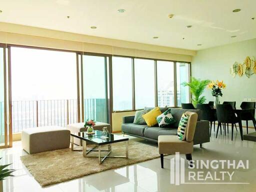 For RENT : The Emporio Place / 3 Bedroom / 4 Bathrooms / 163 sqm / 130000 THB [6591033]