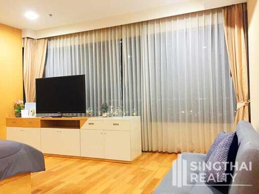 For RENT : The Emporio Place / 3 Bedroom / 4 Bathrooms / 163 sqm / 130000 THB [6591033]