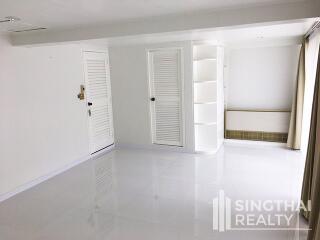 For RENT : House Ploenchit / 2 Bedroom / 4 Bathrooms / 201 sqm / 130000 THB [7620309]