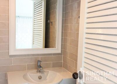 For RENT : House Ploenchit / 2 Bedroom / 4 Bathrooms / 201 sqm / 130000 THB [7620309]