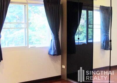 For RENT : House Phromphong / 4 Bedroom / 5 Bathrooms / 451 sqm / 130000 THB [8135850]