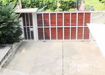 For RENT : House Phromphong / 4 Bedroom / 5 Bathrooms / 451 sqm / 130000 THB [8135850]