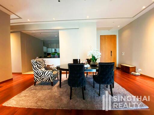 For RENT : Le Raffine Jambu Dvipa Sukhumvit 39 / 2 Bedroom / 3 Bathrooms / 231 sqm / 130000 THB [8395689]