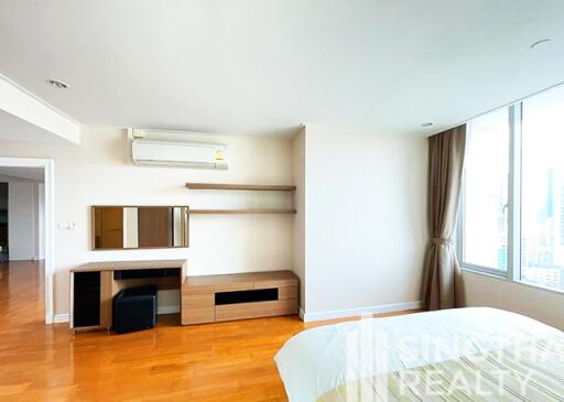 For RENT : Chamchuri Square Residence / 3 Bedroom / 3 Bathrooms / 227 sqm / 130000 THB [8641265]