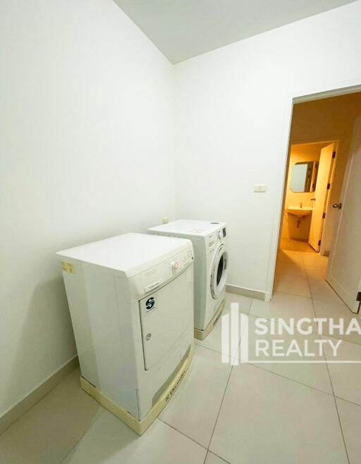 For RENT : Chamchuri Square Residence / 3 Bedroom / 3 Bathrooms / 227 sqm / 130000 THB [8641265]