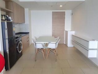 Condominium rent Zire Condo Pattaya