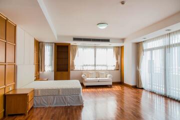 For RENT : Krungthep Thani Tower / 3 Bedroom / 3 Bathrooms / 475 sqm / 130000 THB [9691811]