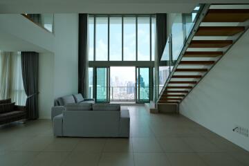 For RENT : The River / 3 Bedroom / 3 Bathrooms / 186 sqm / 130000 THB [9868865]