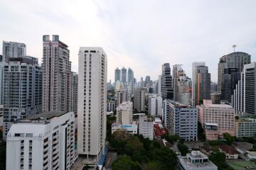 For RENT : Kraam Sukhumvit 26 / 2 Bedroom / 2 Bathrooms / 111 sqm / 130000 THB [R10009]